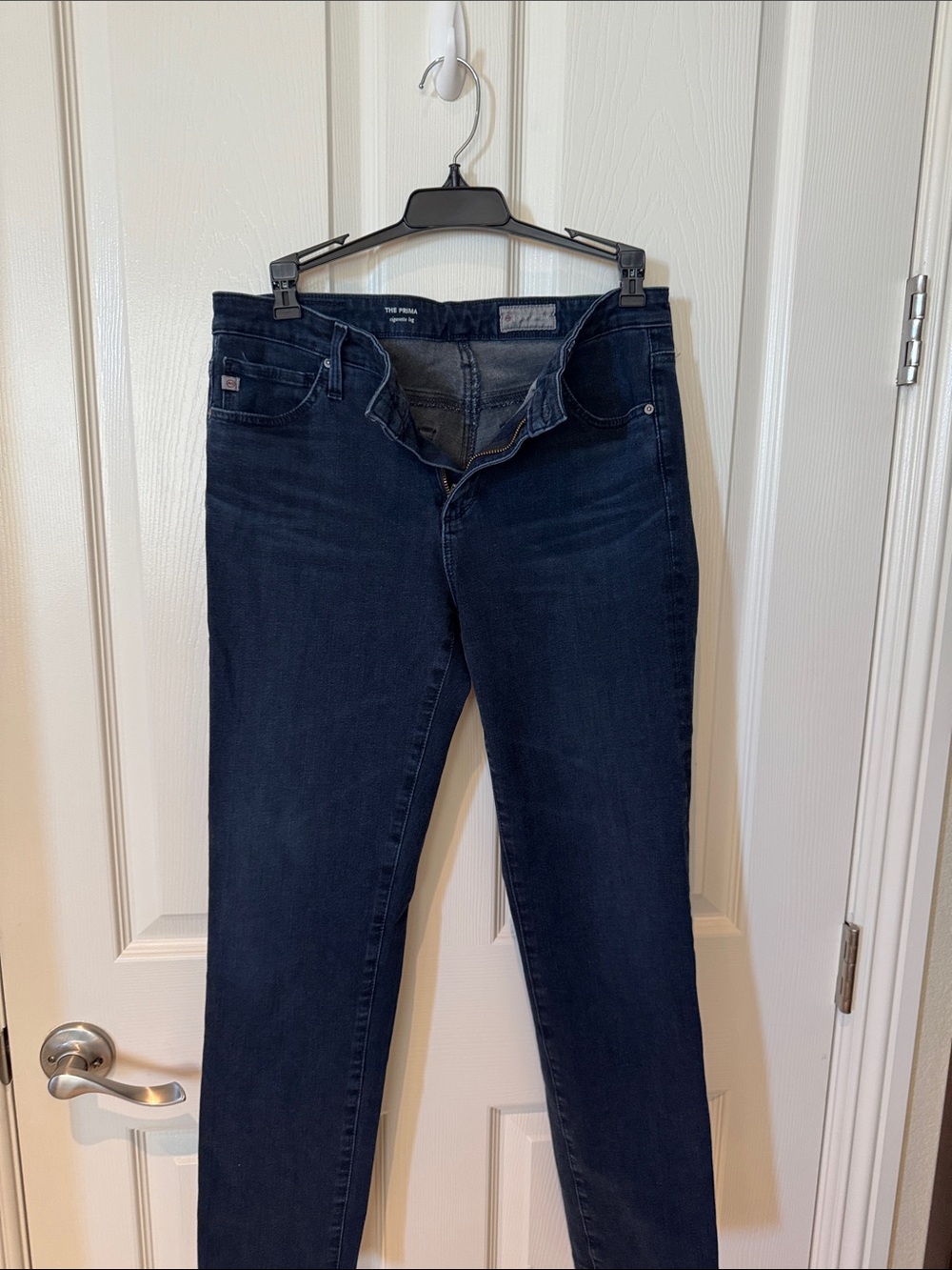 AG Adriano Goldschmied Dark Navy Skinny Jeans like new size 28
